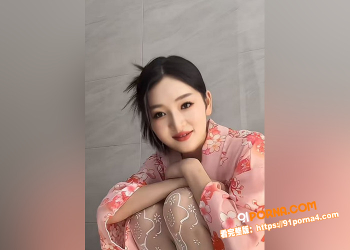 趁着哥哥不在家 调教母狗...（2）