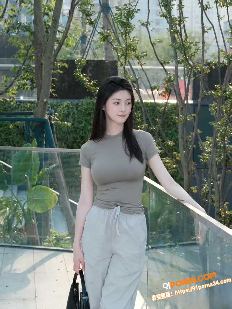 海角叔嫂乱伦 大哥刚出门...（2）