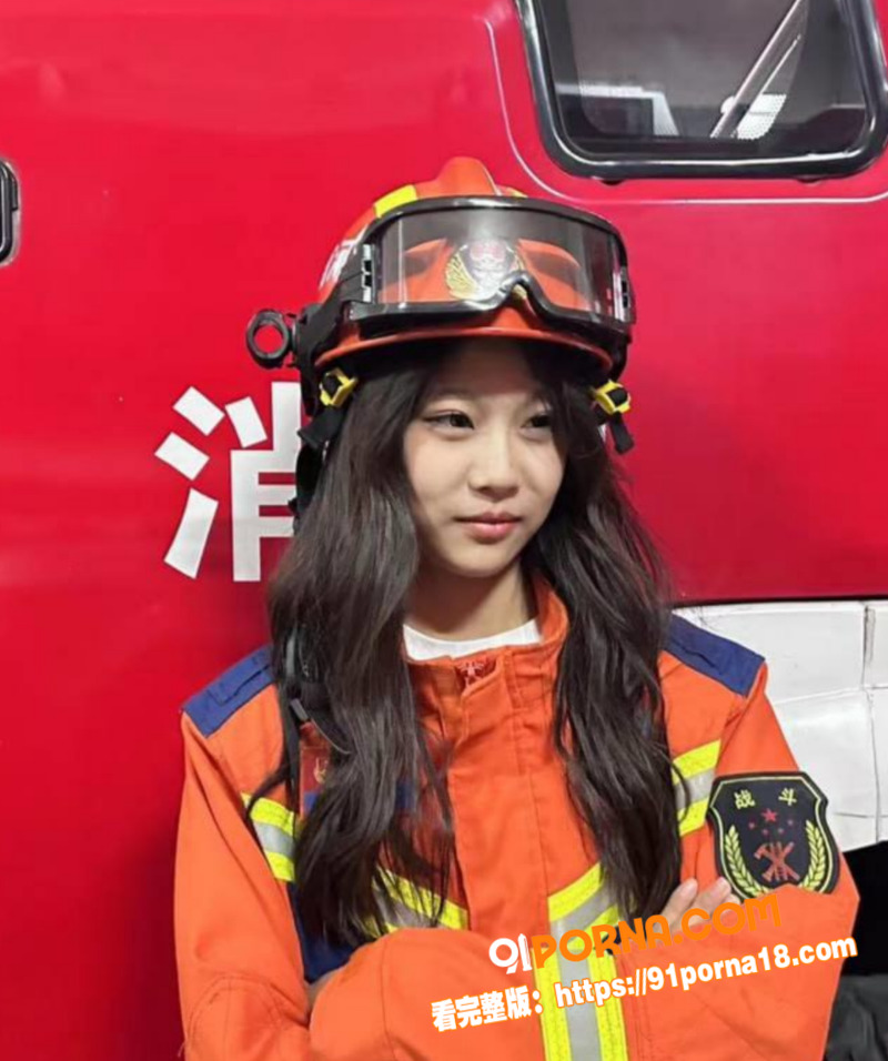 高颜值反差婊 李舒瑶 被...（1）