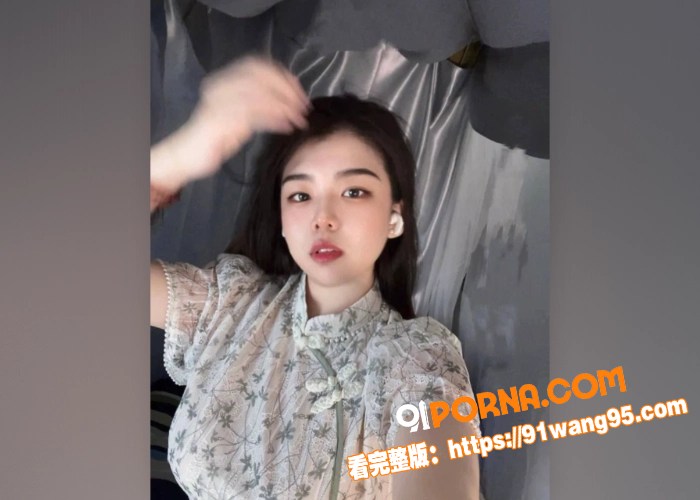 极品反差女大学生母狗  ...（1）