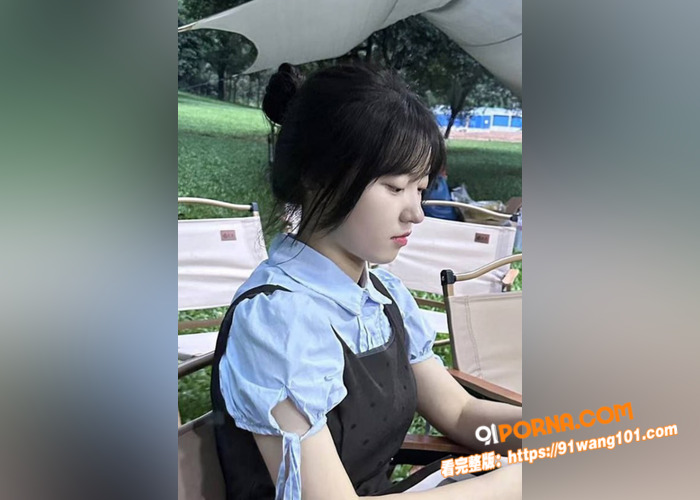 广东东莞01年甜妹 刘鑫...（2）