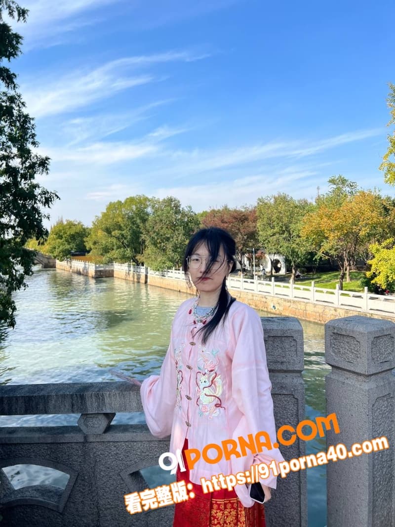 山东闷骚书呆子李甜甜脱衣...（3）