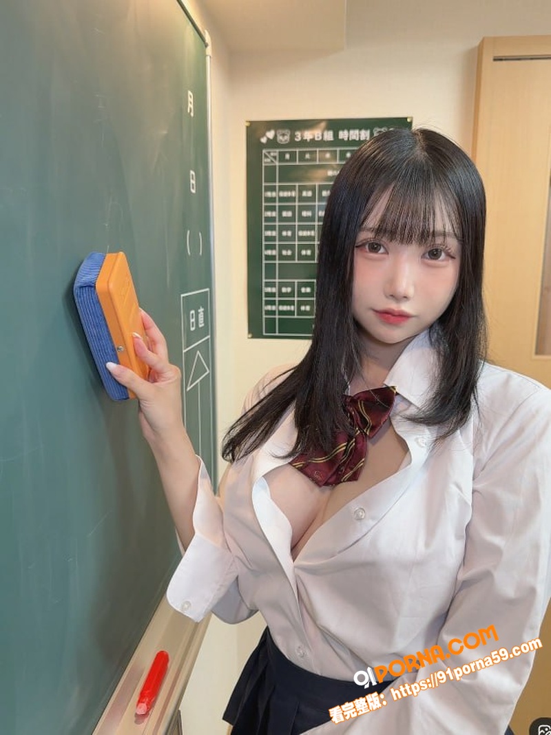 美乳嫩妹 白豚 浴室约炮...（2）