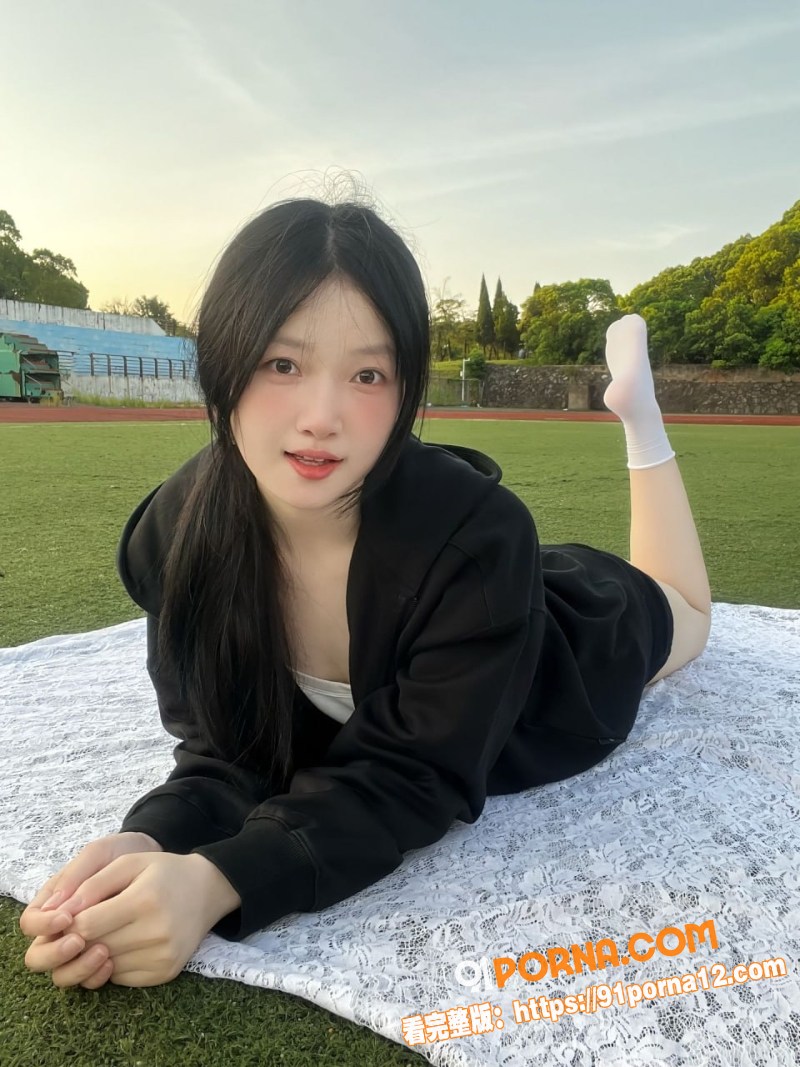 极品萝莉被PUA大叔按倒...（1）