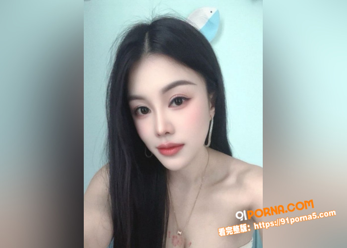 大伯家堂妹的嫩体被调成骚...（3）