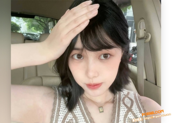 短发轻熟女 太亮了不好意...（1）