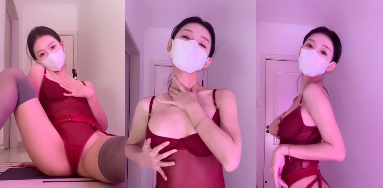 成都精神小伙 张嘉鑫 和母狗女友第三弹 红吊带跳蛋插穴 高跟站撅被狂操到腿软！