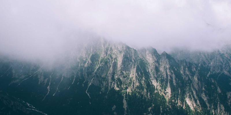 提升远程团队沟通效率：融合商业战略与沟通艺术的虚拟协作指南